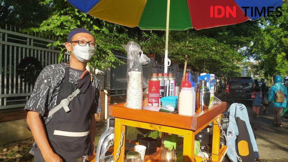 Kisah Pay Jemput Bola dengan Kopi Motor Keliling