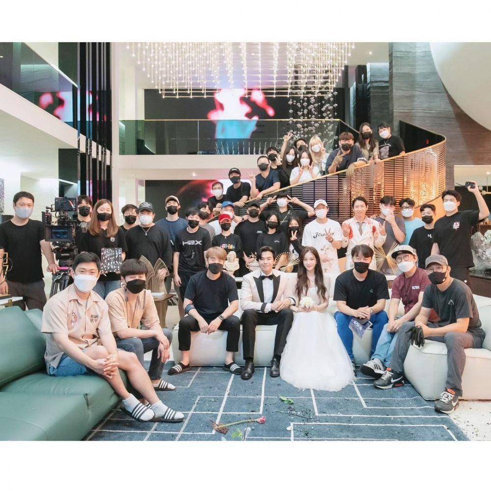 momen ceria pemain The Penthouse 3 (instagram.com/e.jiah)