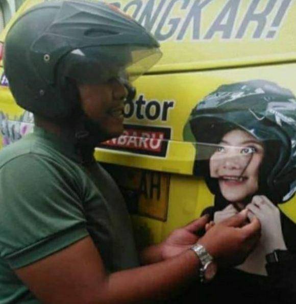 aksi kocak bapak-bapak (instagram.com/lambeonlen)