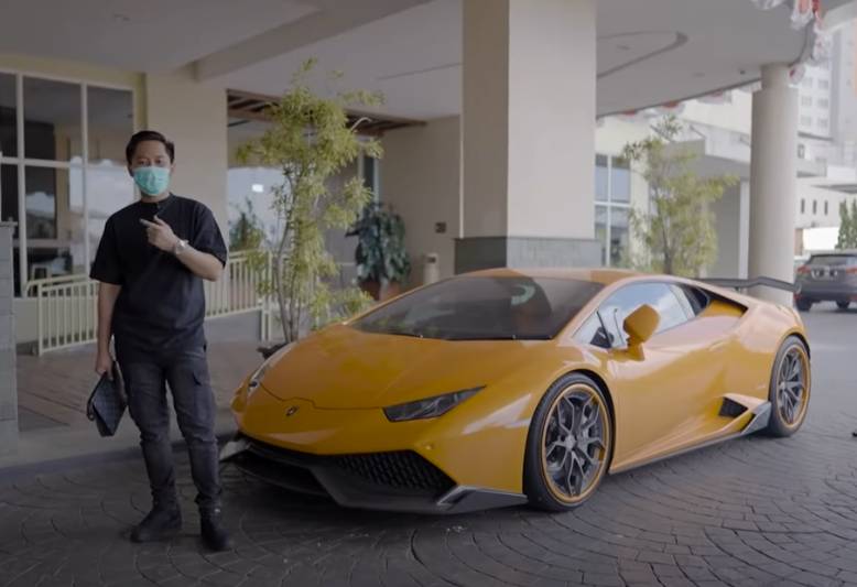 potret Doni Salmanan dengan mobilnya (youtube.com/channel/UCDSRakPePZzcLG2tNJ77-pA)