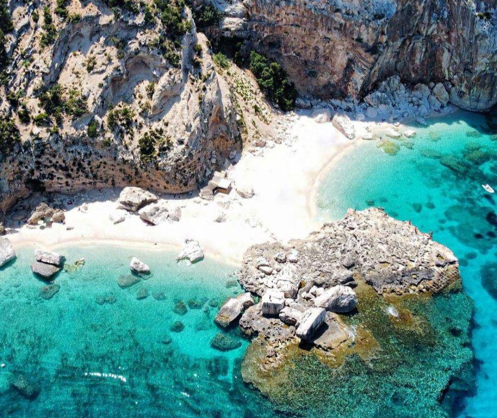 keindahan Cala Mariolu (instagram.com/antonio___piras)