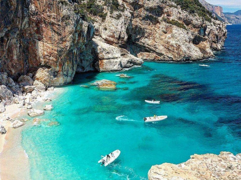 keindahan Cala Mariolu (instagram.com/sardigna_isula)