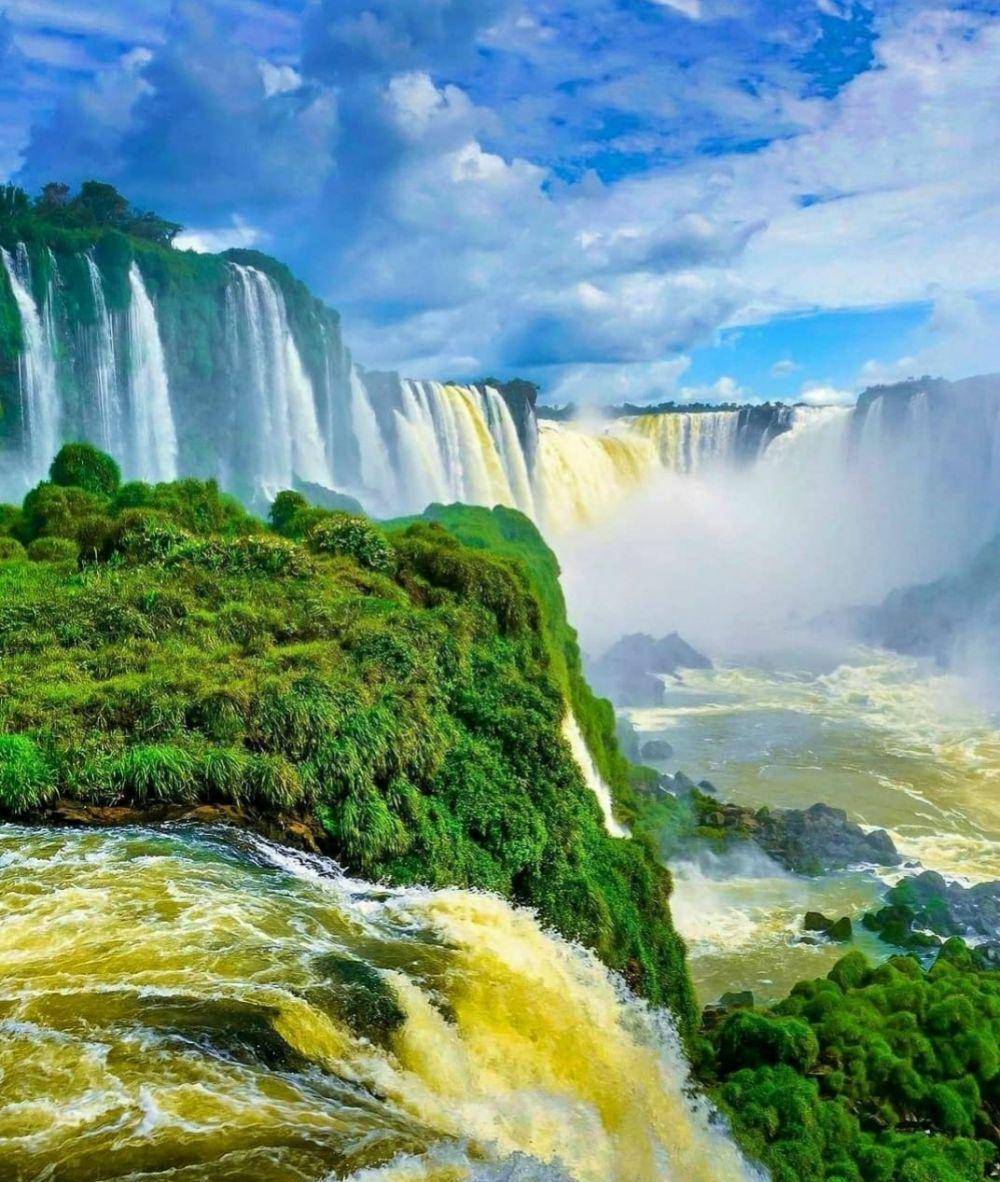 keindahan Air Terjun Iguazu (instagram.com/destinationsvibe)