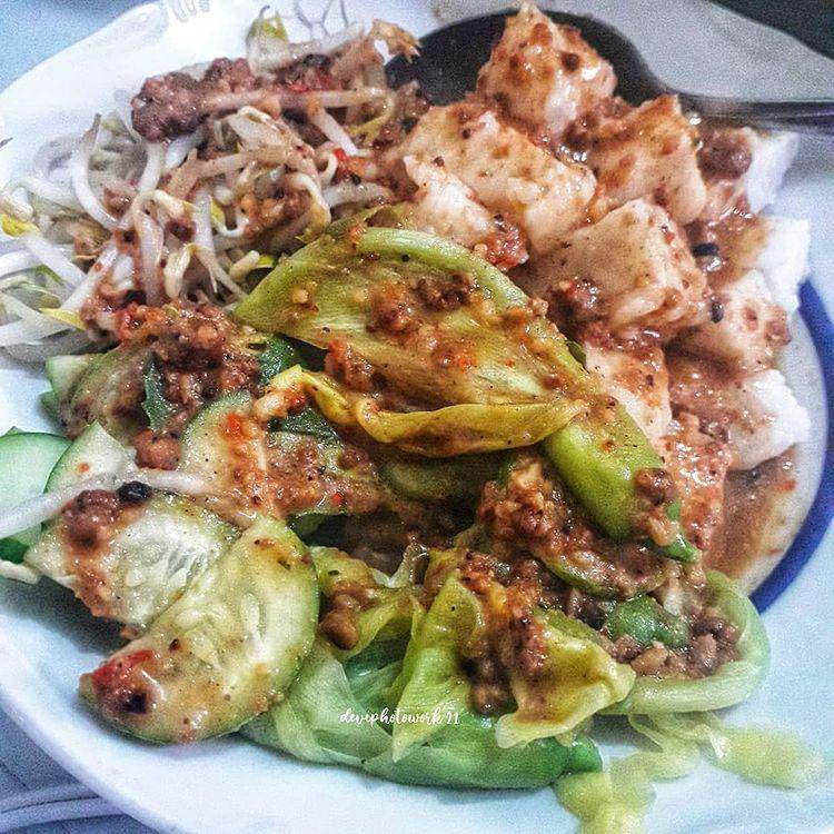 Pecel kembang turi (instagram.com/devi_motret)