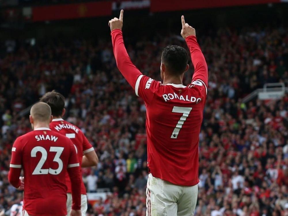 Brace Cristiano Ronaldo Antar MU Rajai Premier League