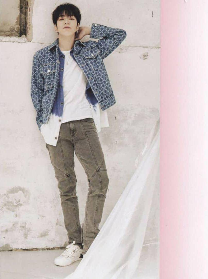 Outer ala member Treasure (instagram.com/ygtre4sure526)
