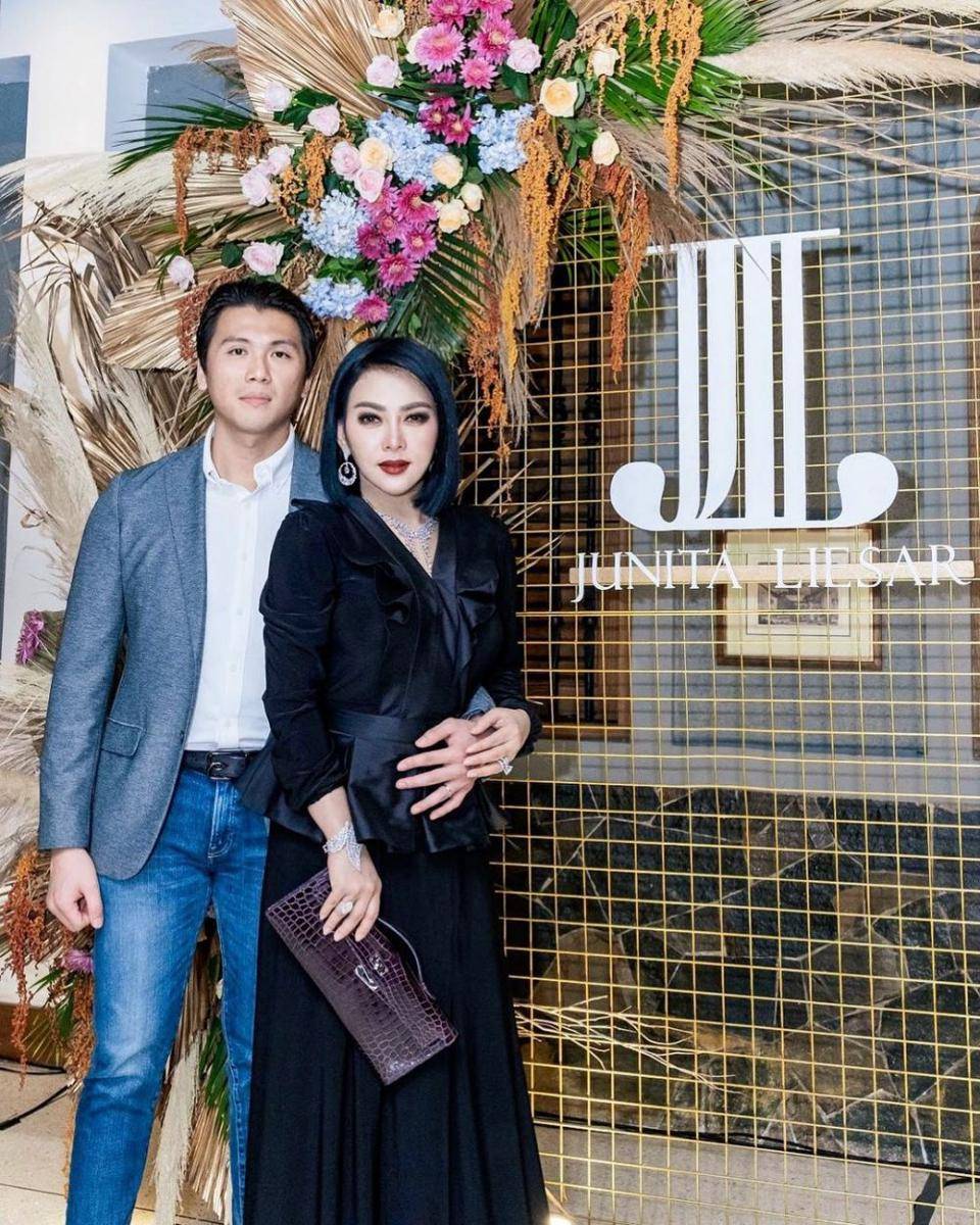 potret Syahrini dan Reino Barack (instagram.com/princessyahrini)