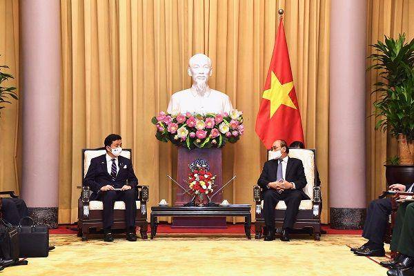 Pertemuan antara Menteri Pertahanan Jepang, Nobuo Kishi, dengan Menteri Pertahanan Vietnam, Phan Van Giang, di Hanoi, Vietnam, pada hari Sabtu, 11 September 2021, waktu setempat. (Twitter.com/ModJapan_en)