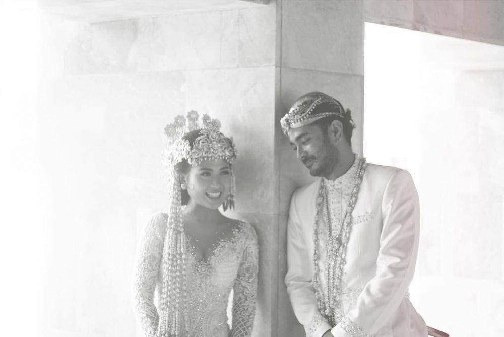 Pernikahan Marthino Lio dan Delia Husein (Instagram.com/deliaahusein)