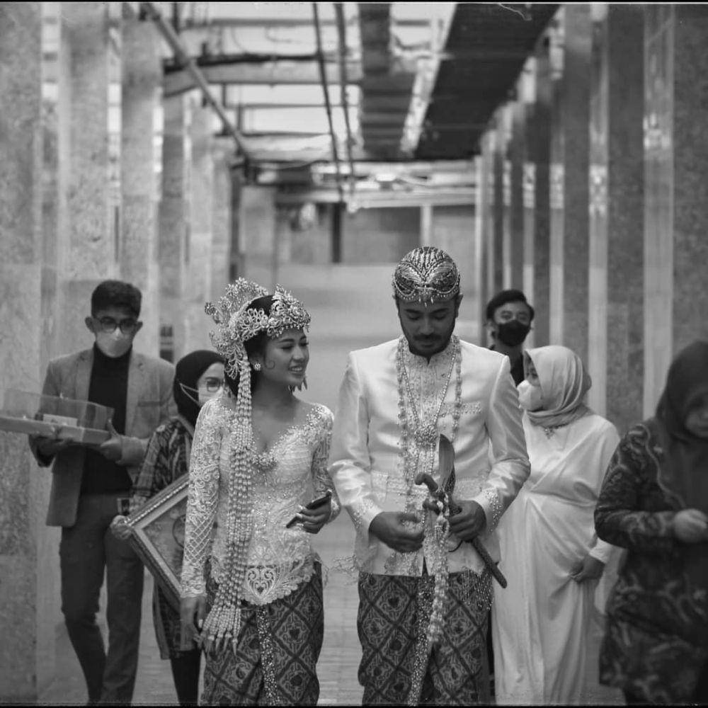 Pernikahan Marthino Lio dan Delia Husein (Instagram.com/goldday_)