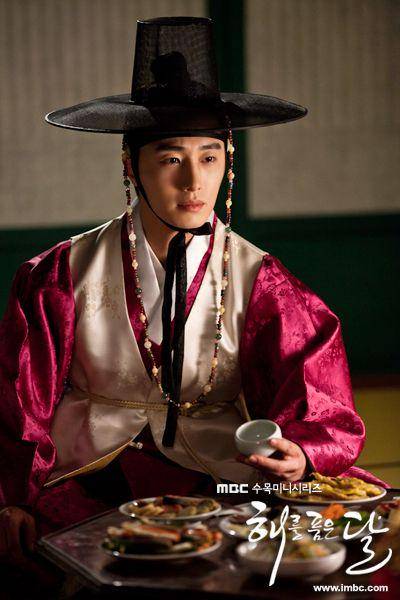 Jung Il Woo di The Moon That Embraces The Sun (program.imbc.com)