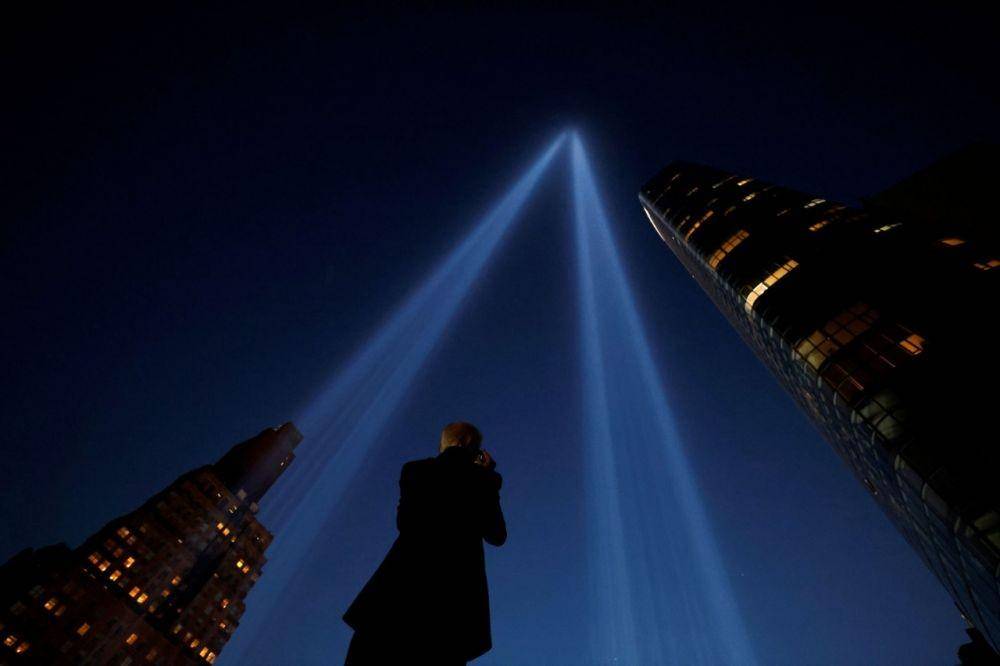Peringatan 20 tahun serangan 11 September 2001 di New York City, New York, AS, Sabtu (11/9/2021). (ANTARA FOTO/REUTERS/Carlos Barria/WSJ/sa.)