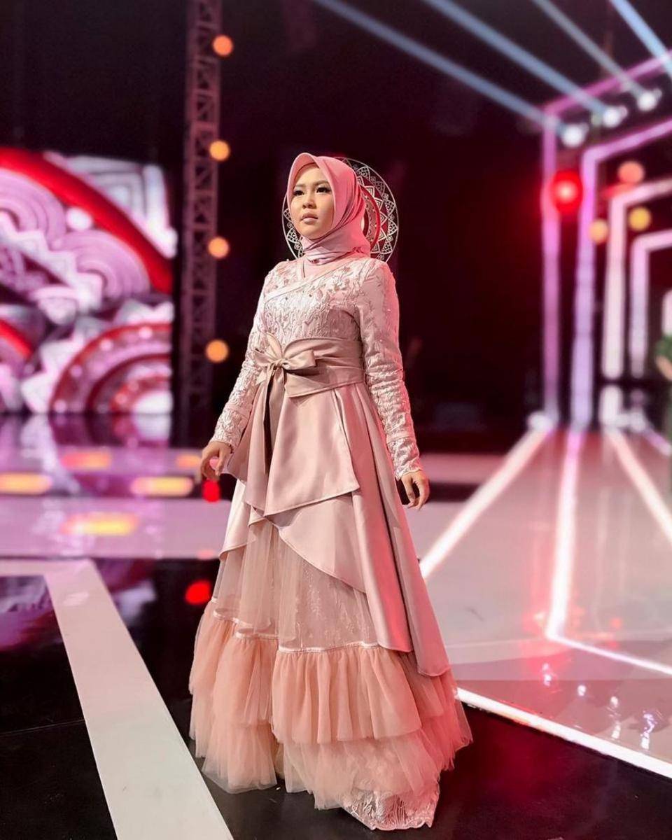 Selfi Yamma LIDA (instagram.com/lida_selfi07/)