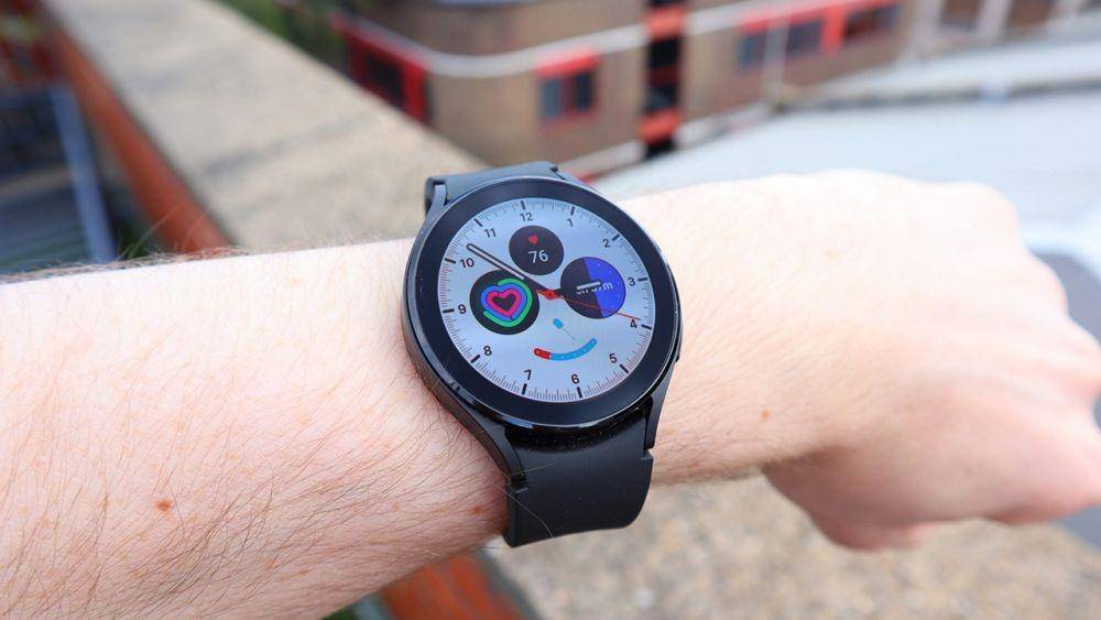 Samsung Galaxy Watch 4 (trustedreviews.com)