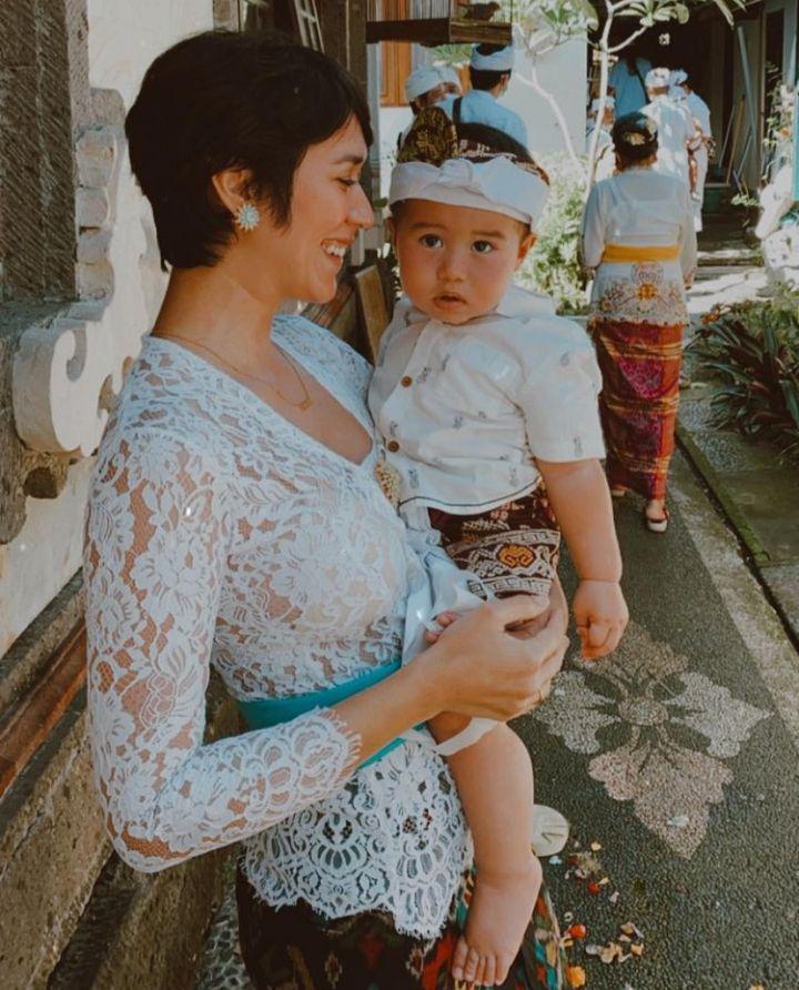 Ni Made Westy (instagram.com/westnydj)