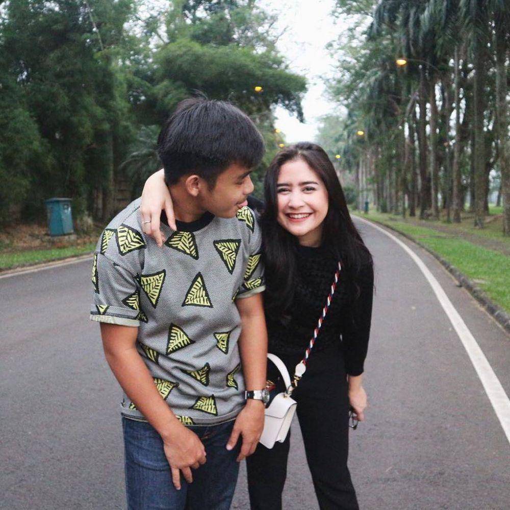 Prilly Latuconsina dan Raja Latuconsina (instagram.com/ullydjulita02)
