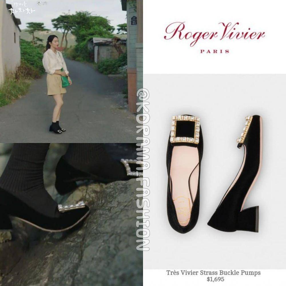 harga sepatu Shin Min Ah di Hometown Cha-Cha-Cha (instagram.com/kdrama_fashion)