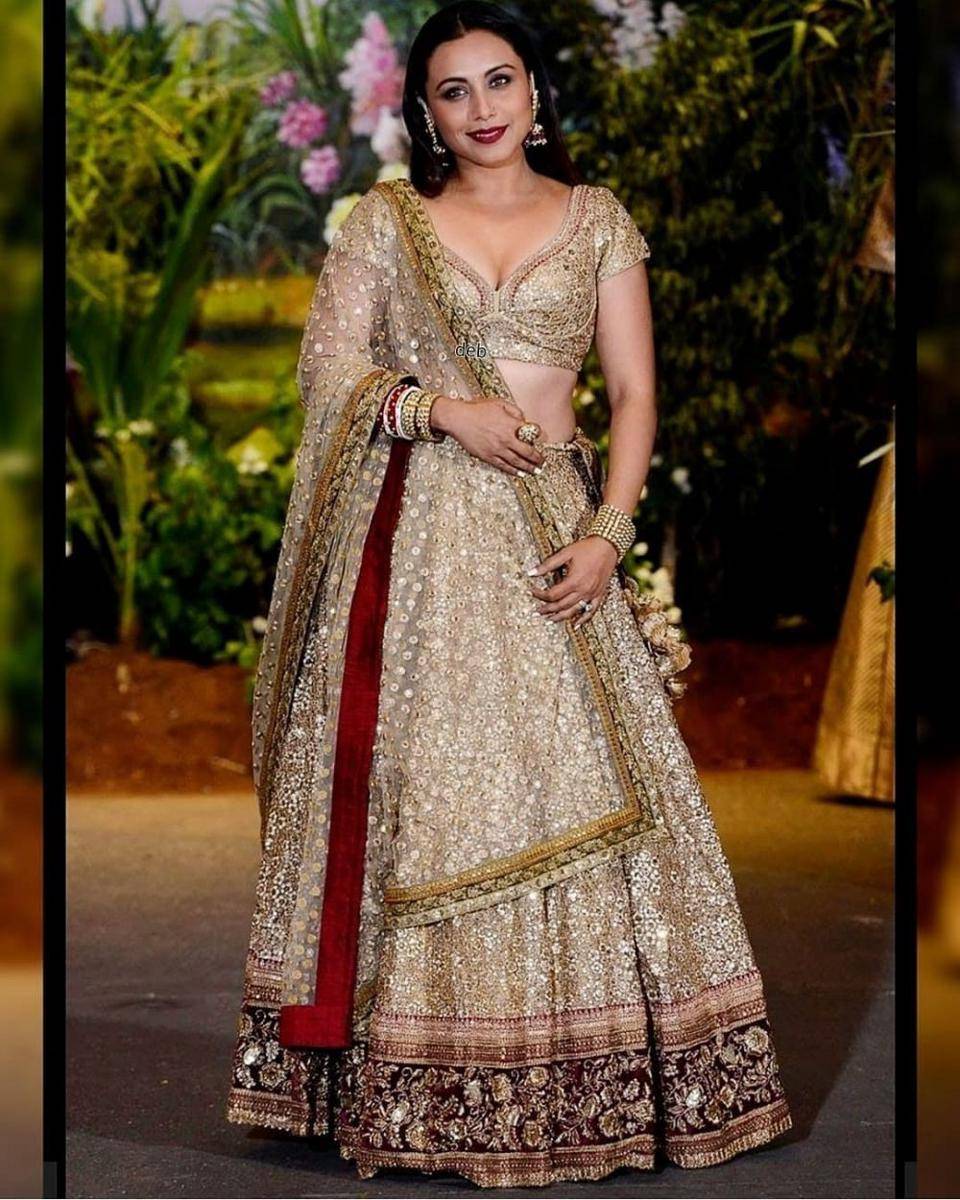 Gaya Kondangan Rani Mukerji (instagram.com/ranimukherjee_officiall)