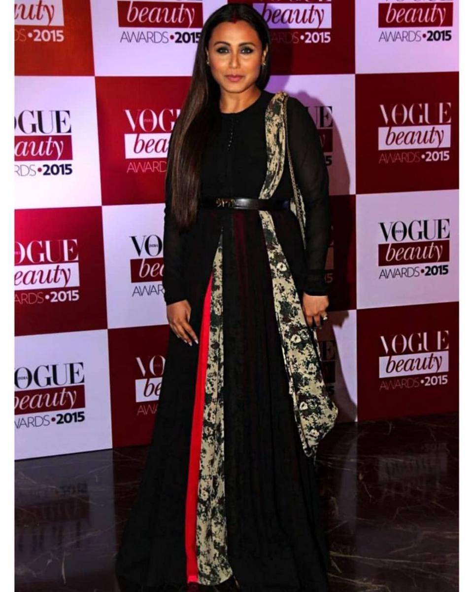 Gaya Kondangan Rani Mukerji (instagram.com/ranimukherjee_officiall)