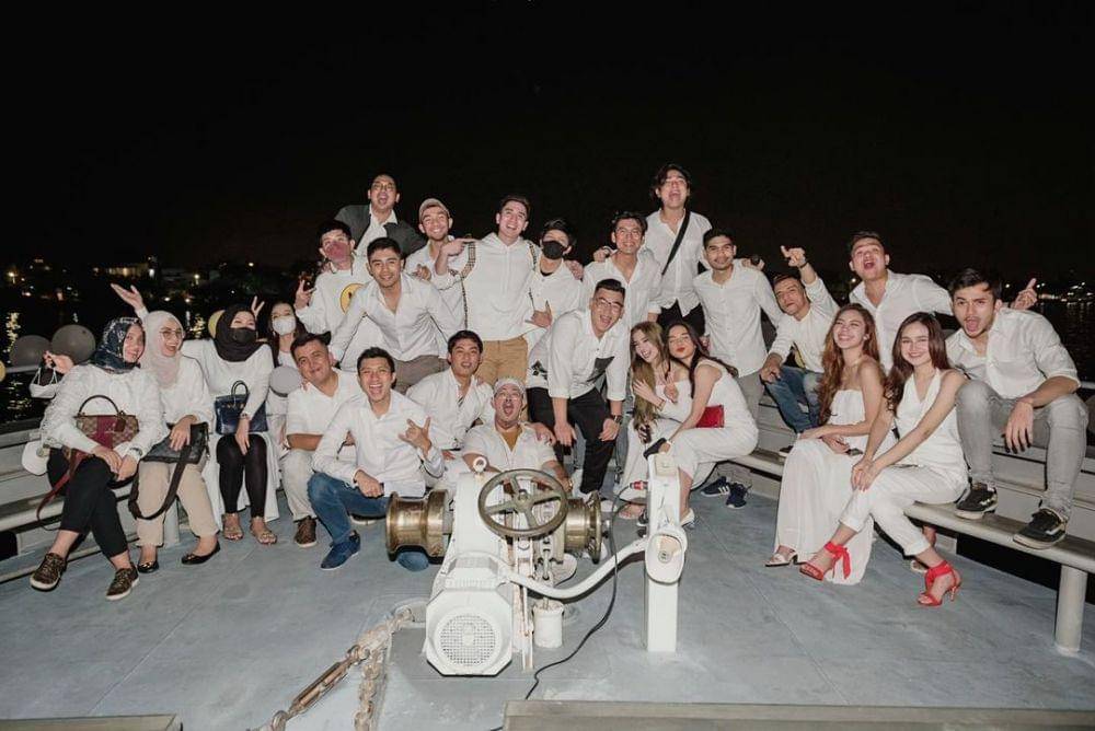 potret perayaan ulang tahun ke-25 Verrell Bramasta (instagram.com/bramastavrl)