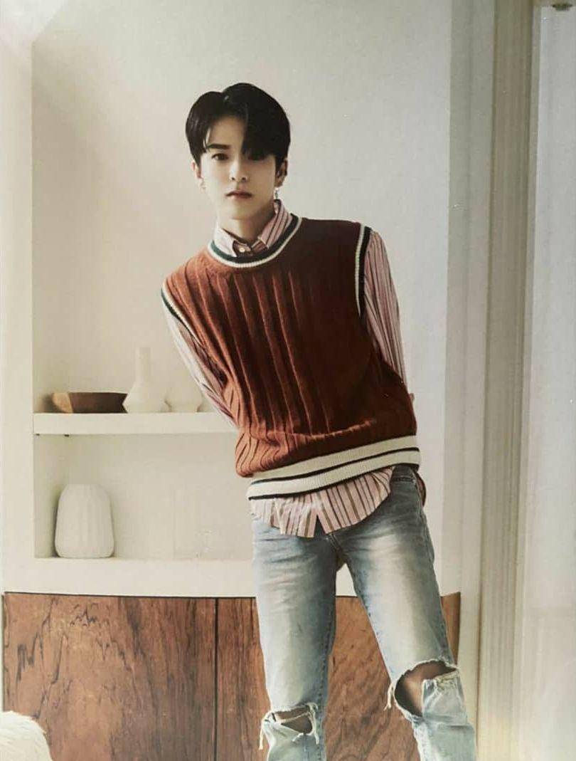 Outfit Asahi Treasure (instagram.com/ygtre4sure526)