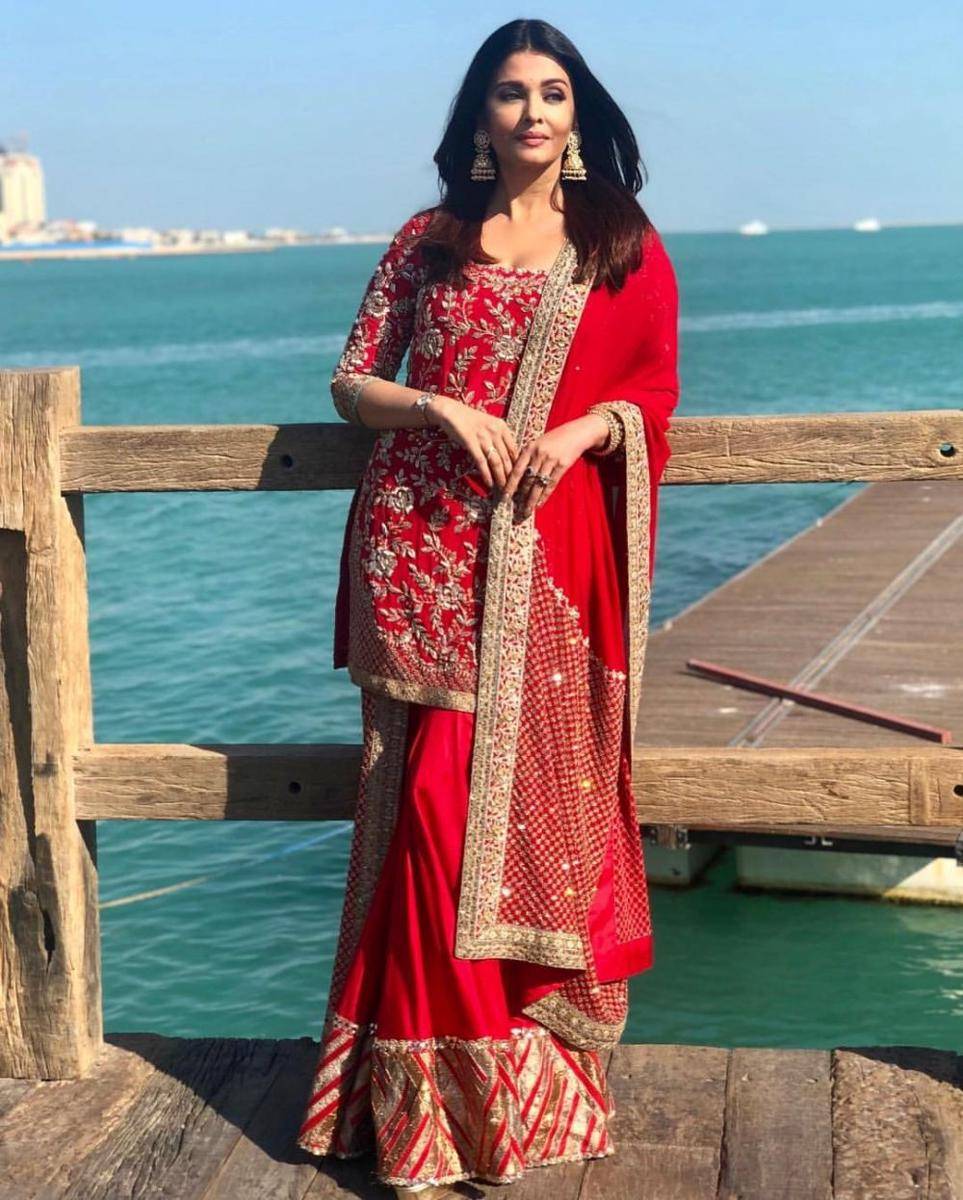 Style Glamor Aishwarya Rai (instagram.com/aishwaryaraibachchan_arb)