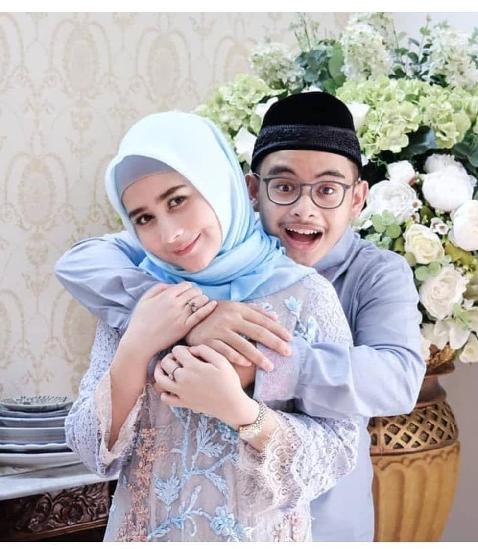 Prilly Latuconsina dan Raja Latuconsina (instagram.com/ullydjulita02)