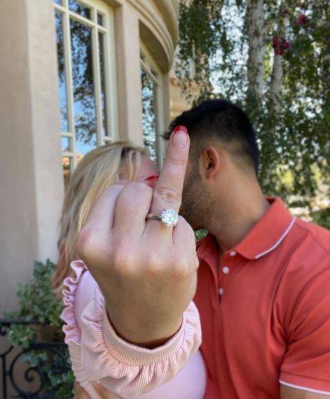 foto pertunangan Britney Spears dan Sam Asghari (instagram.com/samasghari)