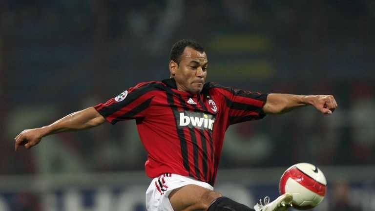 potret Cafú bersama AC Milan (skysports.com)