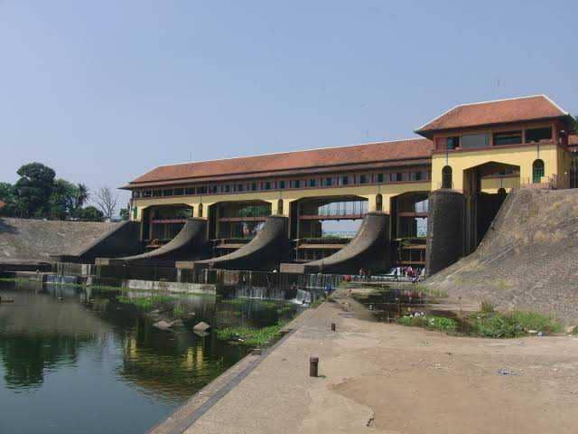 Jembatan Bendungan Walahar Karawang (wikipedia.com)