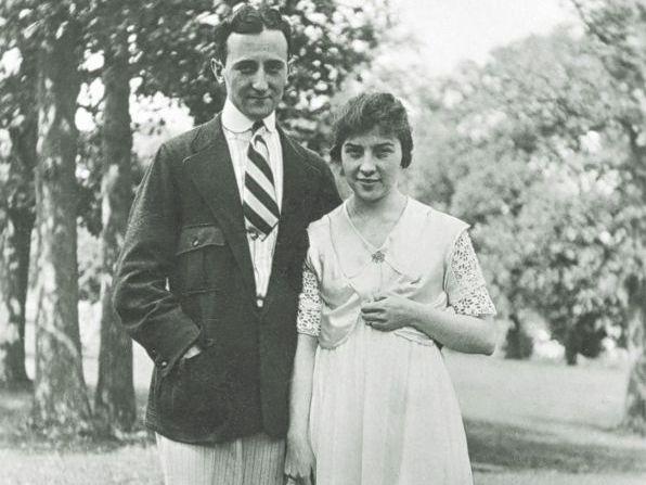 Friedman dan Elizebeth Smith, pasangan yang terkenal dalam kriptologi Amerika (historynet.com/iStock)