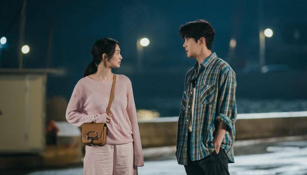 potret cuplikan drama Korea Hometown Cha Cha Cha (instagram.com/tvn_drama)