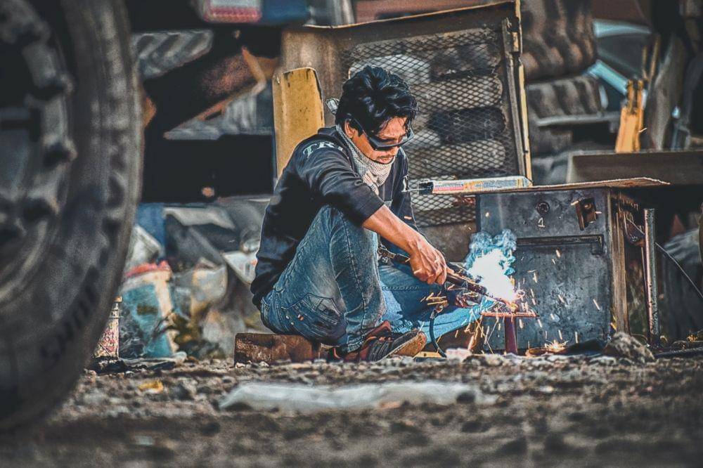 Ilustrasi bekerja keras (pexels.com/Raghav bhadoriya)