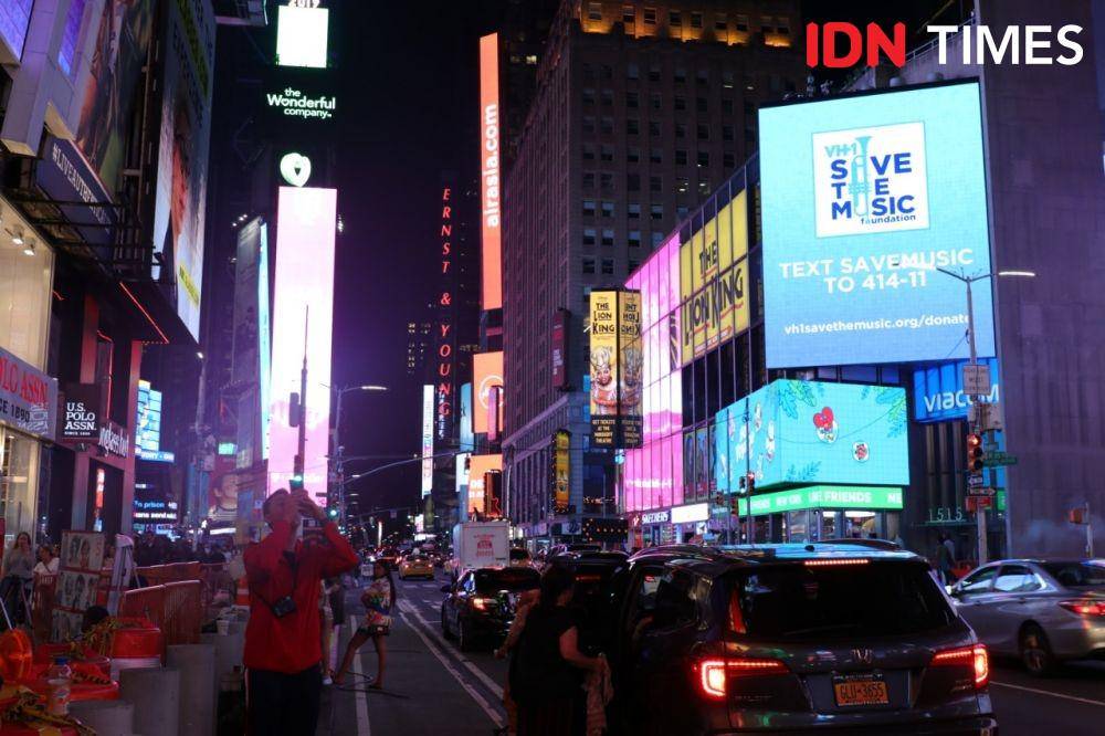 Suasana Times Square, New York, Amerika. (IDN Times/Panji Galih Aksoro)