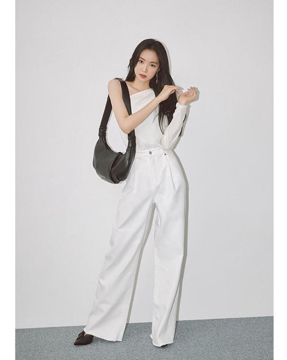 Outfit Naeun A-Pink (instagram.com/naeun__apink)