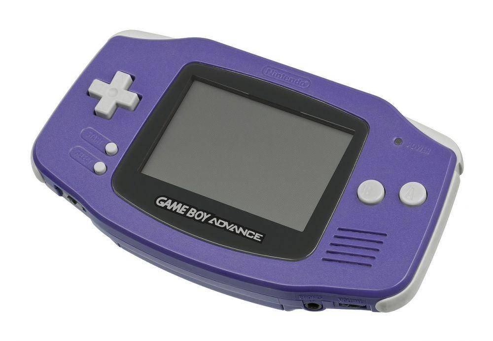 Game Boy Advance yang hadir setelah Game Boy Color (wikimedia.org/Evan-Amos)