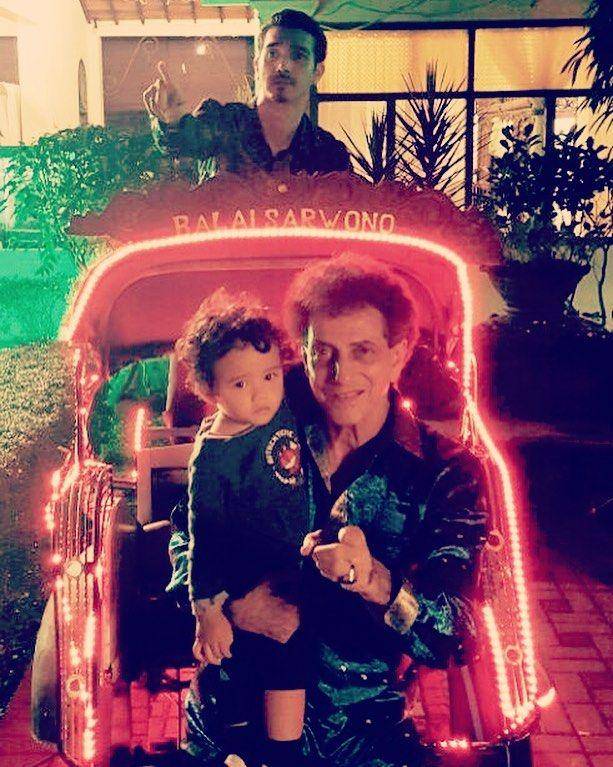 Ahmad Albar bersama Fachry dan sang cucu (instagram.com/aialbar)
