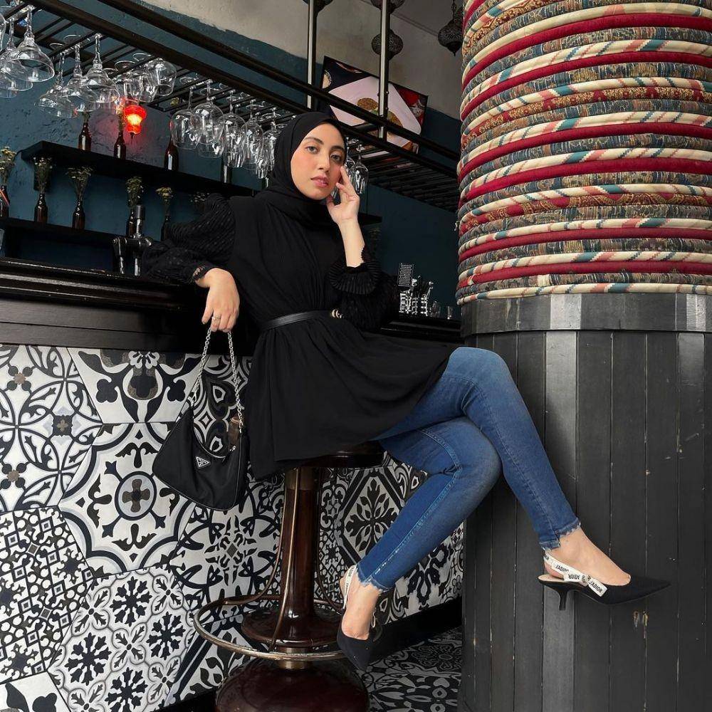 Outfit Vicky Alaydrus. (instagram.com/vickyalaydrus)