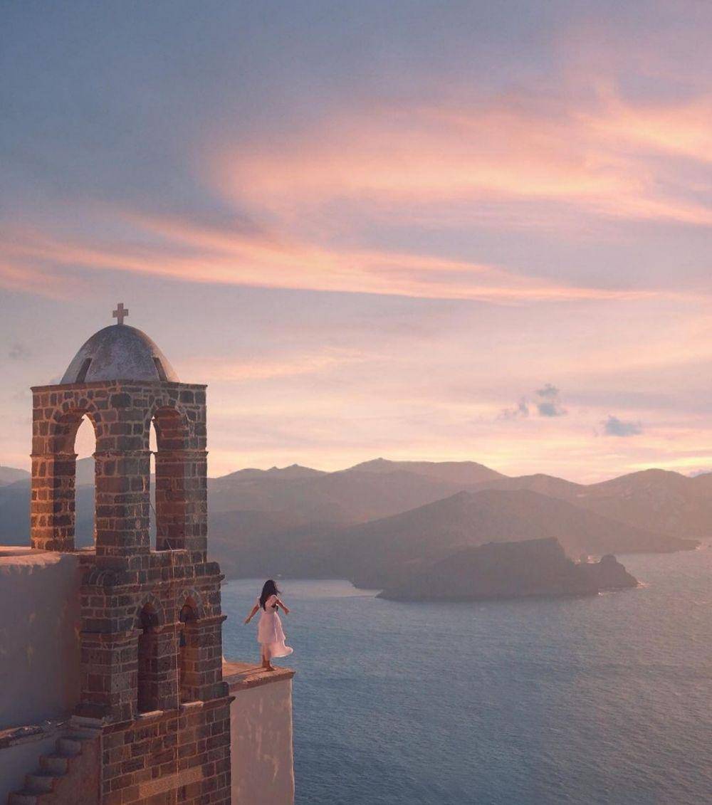 Plaka (instagram.com/heymaysee)