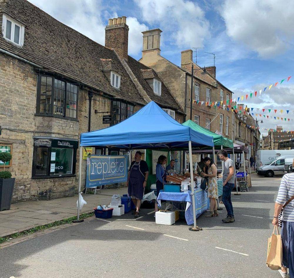 Oundle (instagram.com/oundlelass)
