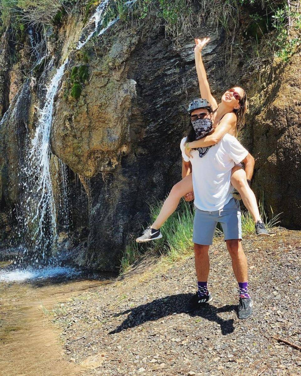 Kate Hudson dan Danny Fujikawa (instagram.com/katehudston)