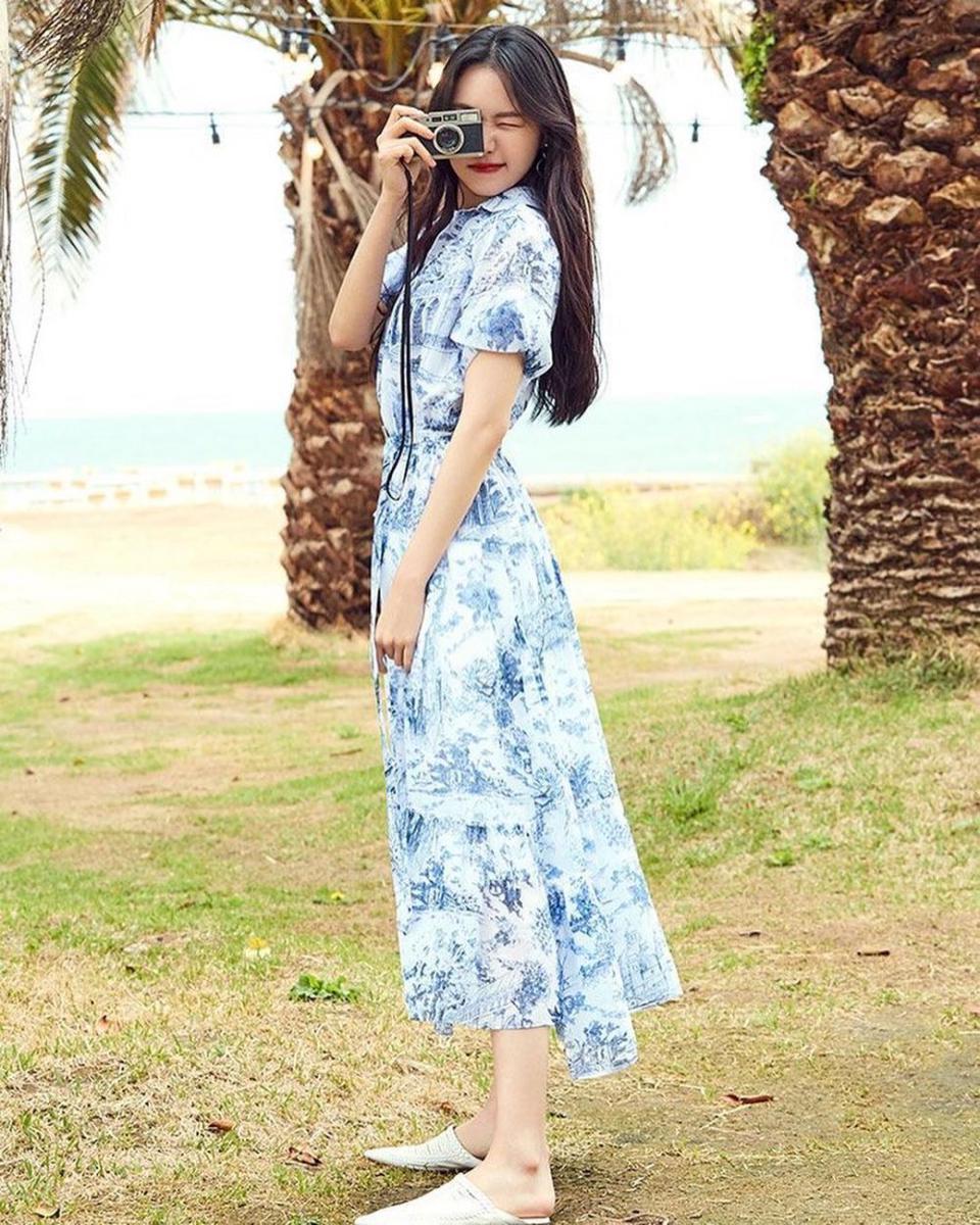 Outfit dress Naeun A-Pink (instagram.com/naeun__apink)