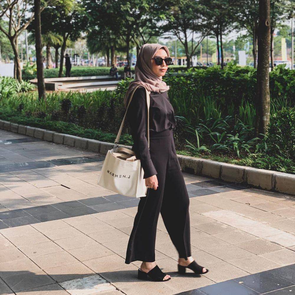 Outfit Vicky Alaydrus. (instagram.com/vickyalaydrus)