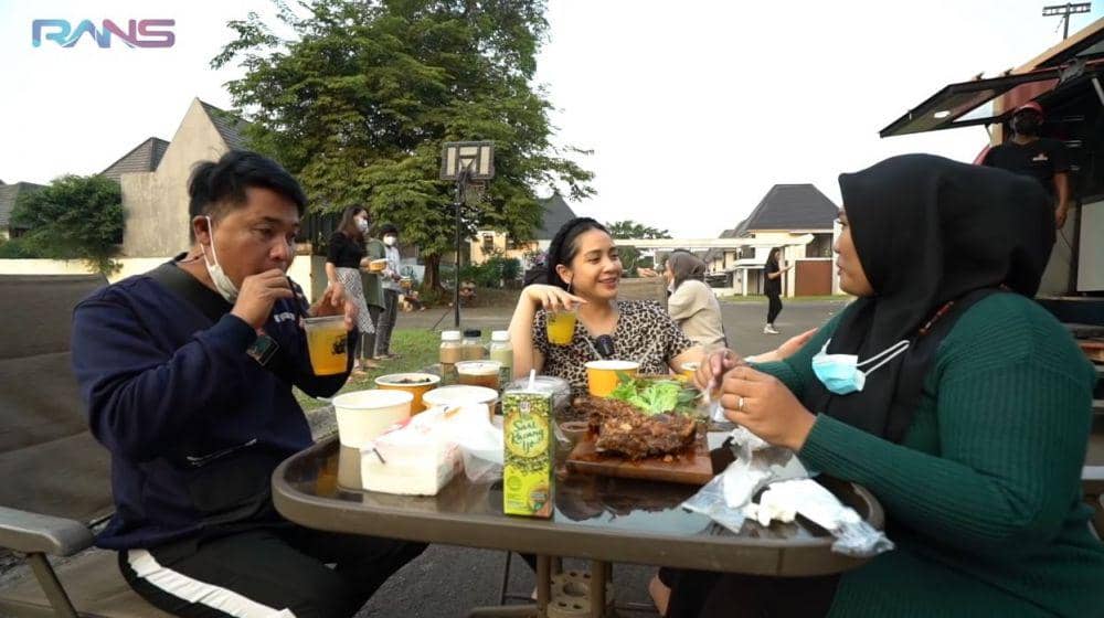 Nagita panggil food truck (YouTube.com/Rans Entertainment)