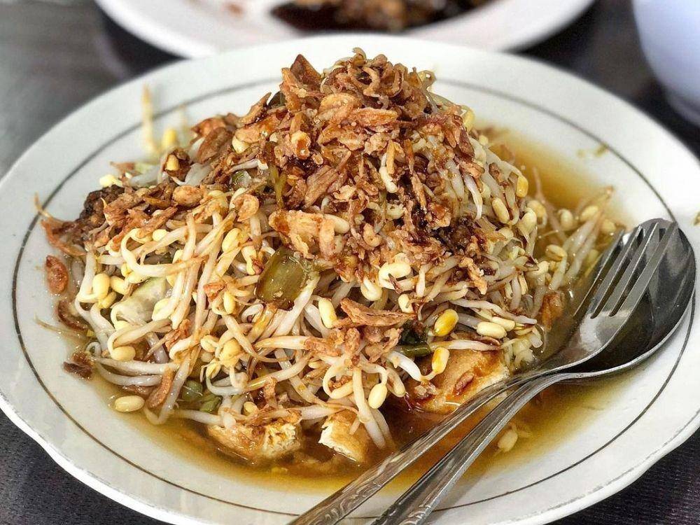 Lontong balap siap dinikmati (instagram.com/duniakulinersurabaya)