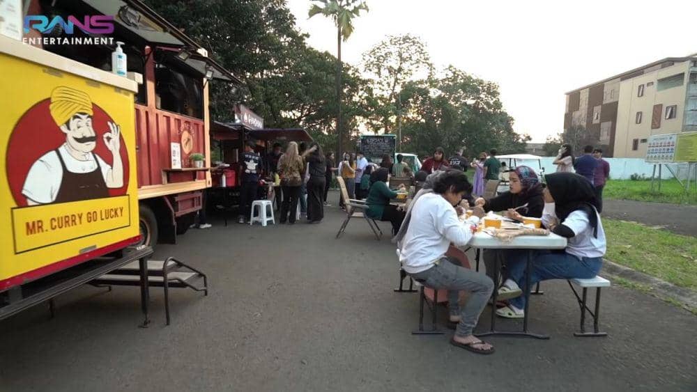 Nagita panggil food truck (YouTube.com/Rans Entertainment)