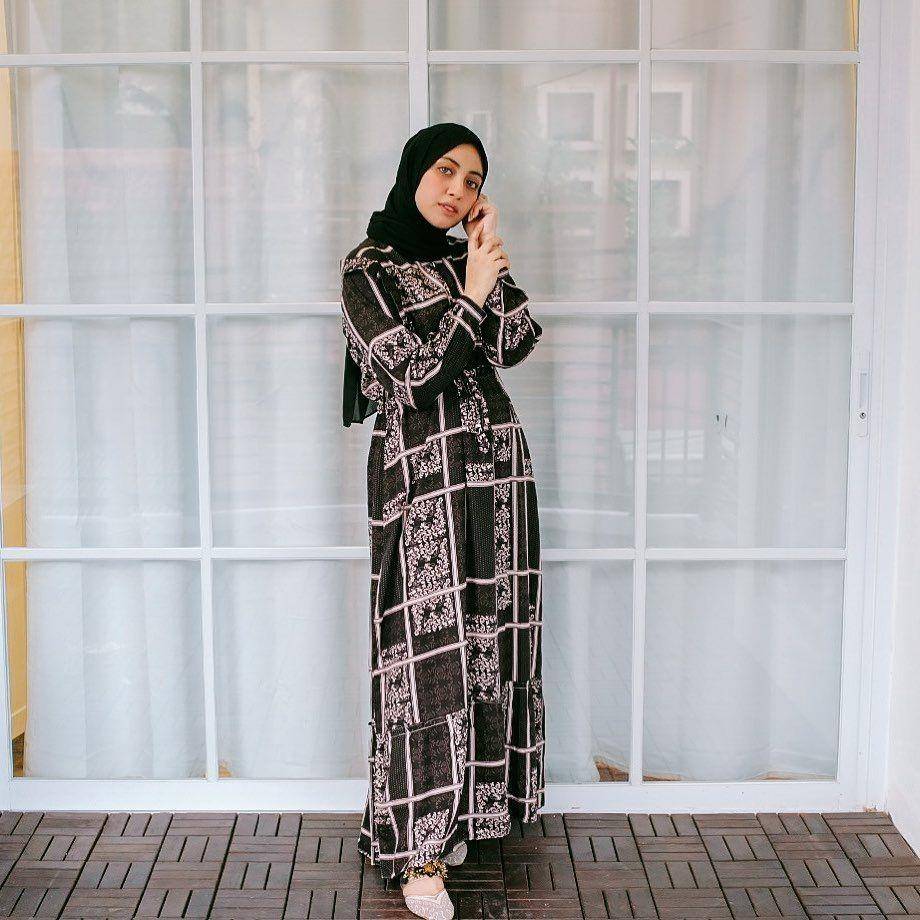 Outfit Vicky Alaydrus. (instagram.com/vickyalaydrus)