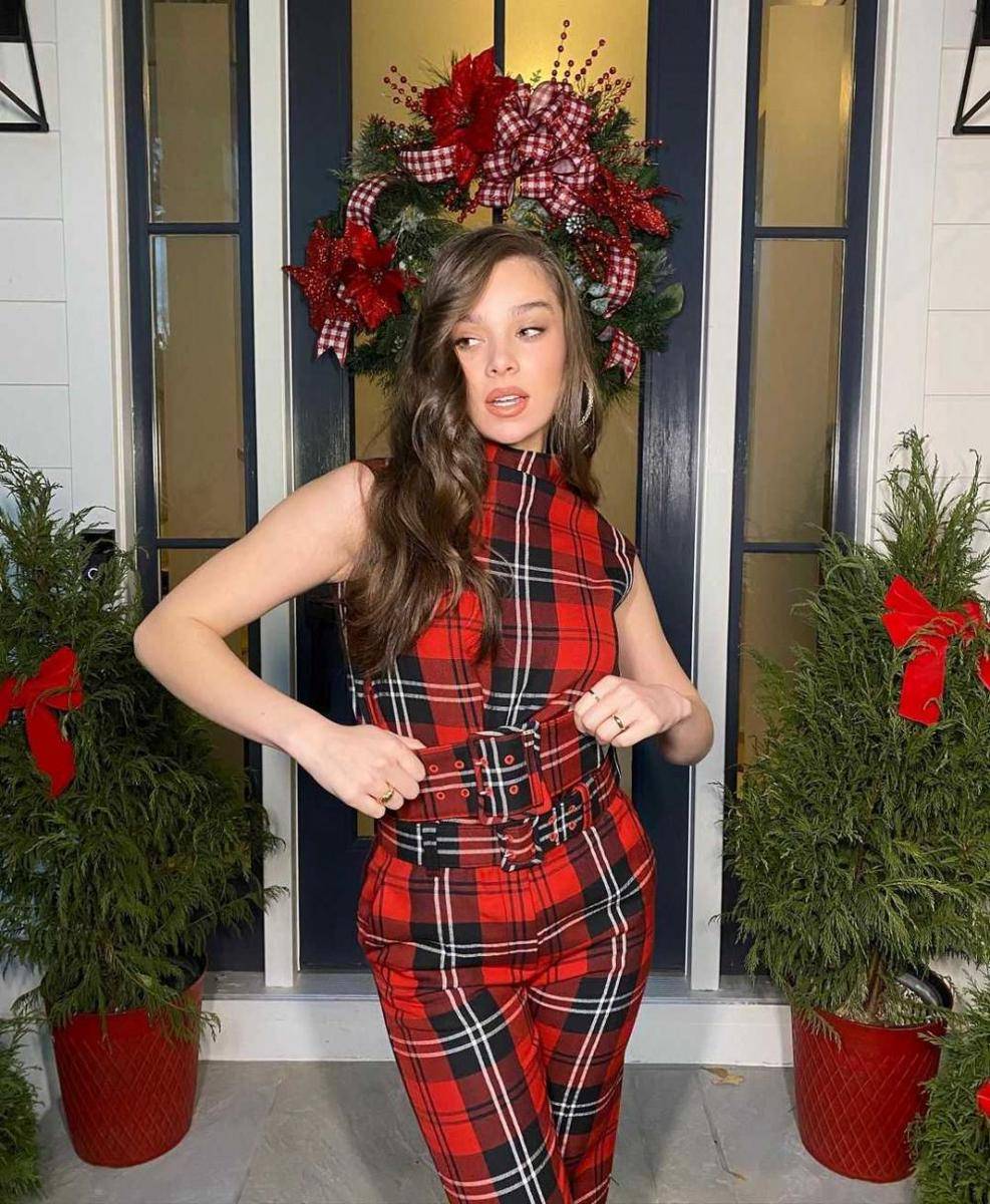Hailee Steinfeld (instagram.com/haileesteinfeld)