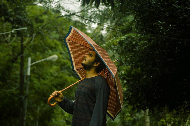ilustrasi menanti pelangi (unsplash.com/nikss)
