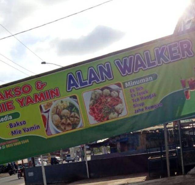 slogan pelaku usaha (instagram.com/wkwkland_real)